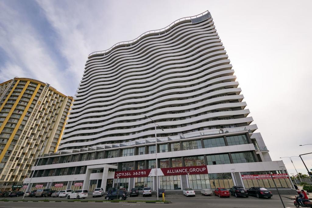 Apartment On Kobaladze Str 2 バトゥーミ エクステリア 写真
