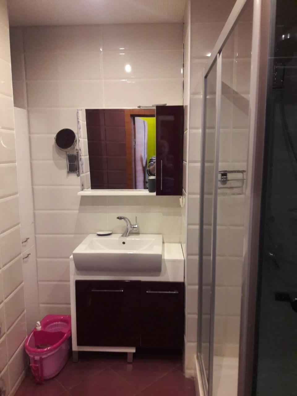 Apartment On Kobaladze Str 2 バトゥーミ エクステリア 写真